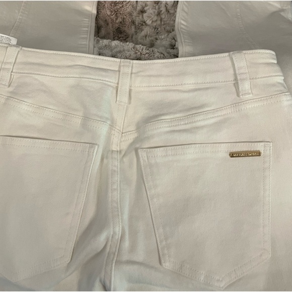 🆕 ⚓️ Michael Kors Sailor High Rise Flared Leg Jeans with gold hardware Buttons - Picture 13 of 17